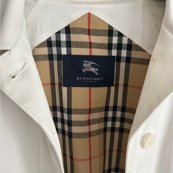 Burberry Cream Single Breasted Trench Coat - Picture 3 of 16